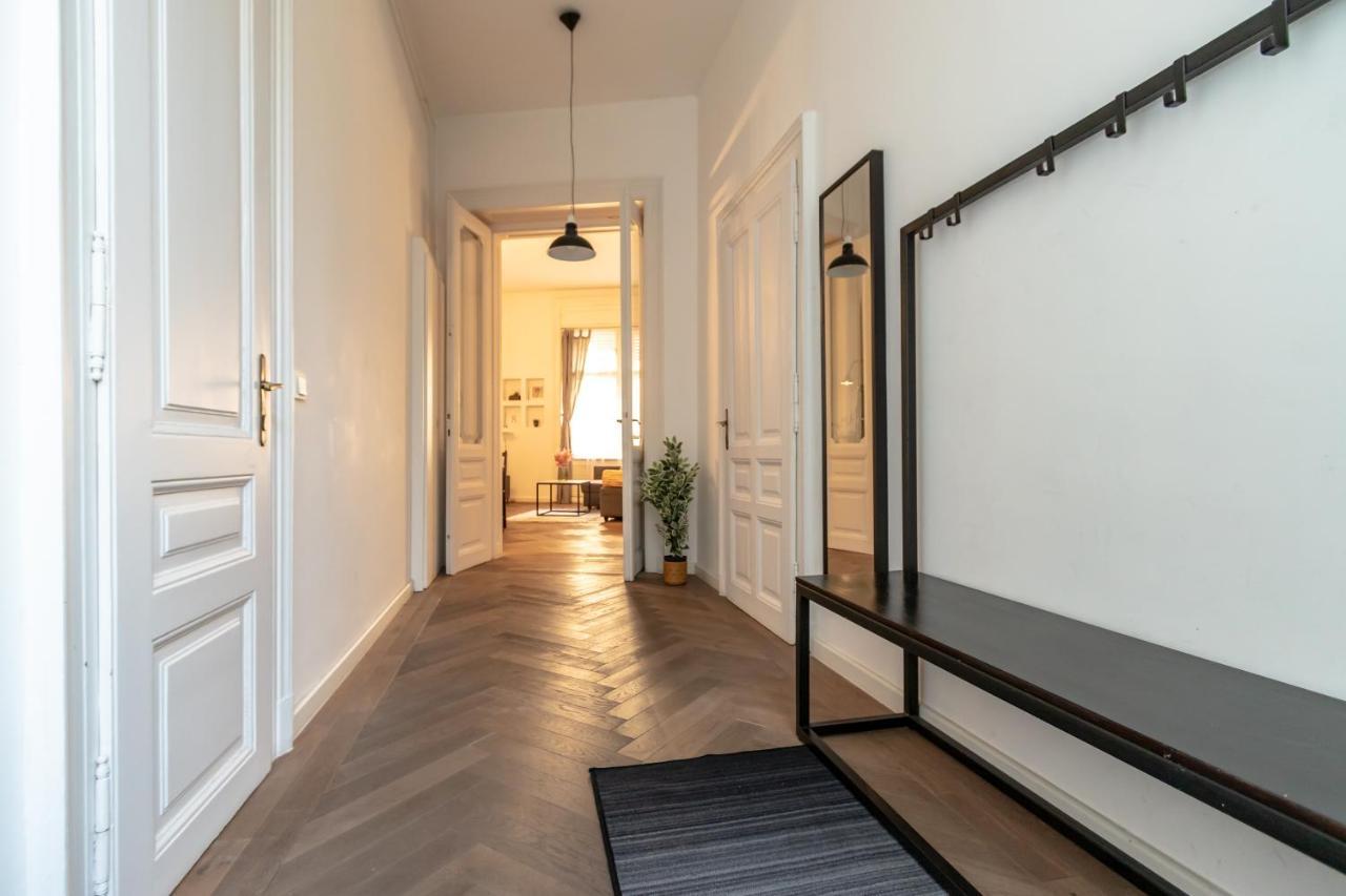 Friendly Home In The Center With 2Bedrooms Budapest Exterior photo