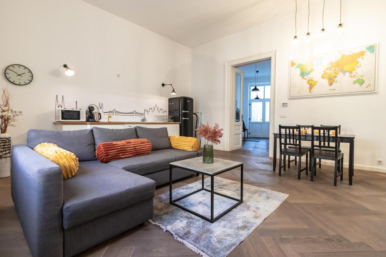 Friendly Home In The Center With 2Bedrooms Budapest Exterior photo